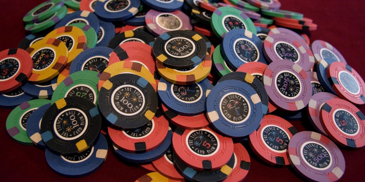 Poker Chip Values & Colors That Real Casinos Use - Upswing Poker