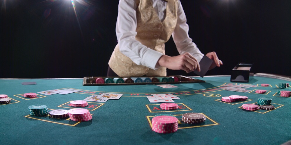 Deducir Excluir Estragos Croupier o dealer en póker: diferencias elementales